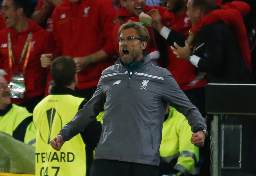 L&#39;urlo di gioia di Klopp dopo il gol del vantaggio del Liverpool. Reuters